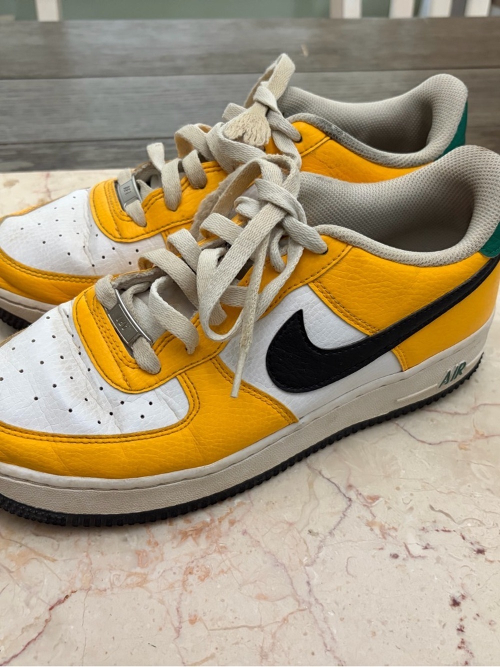 Nike Low-Top Sneakers — White, Yellow & Black